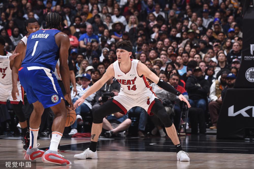 势完成抢断 势完成抢断