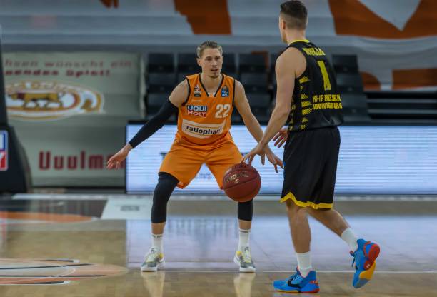 如何在夹缝 如何在夹缝